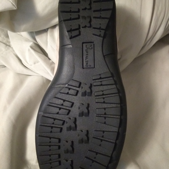 BRAND NEW LEATHER SHOES BY B-BOOTS -SIZE 11 M - Picture 5 of 10